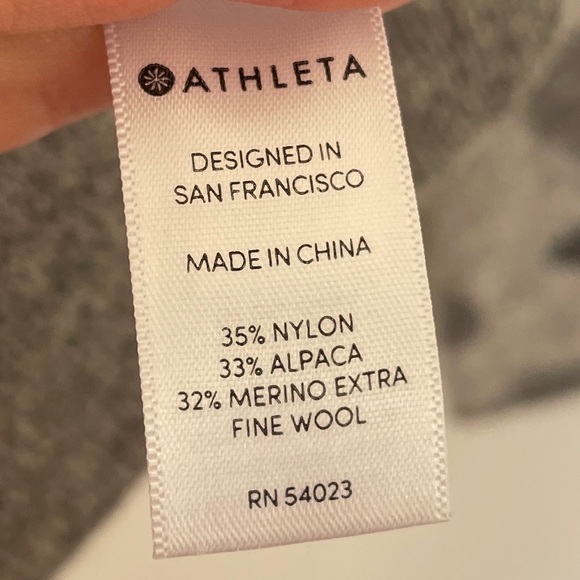 Athleta Undercover Camo Sweater Alpaca Merino Wool Crew Neck Tunic Knit Sz XS - Picture 9 of 11